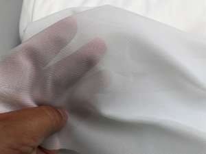 Stræk foer / industrifoer - hvid polyester med lidt hold